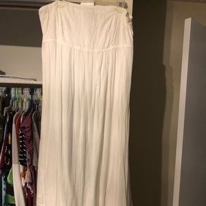 White maxi dress